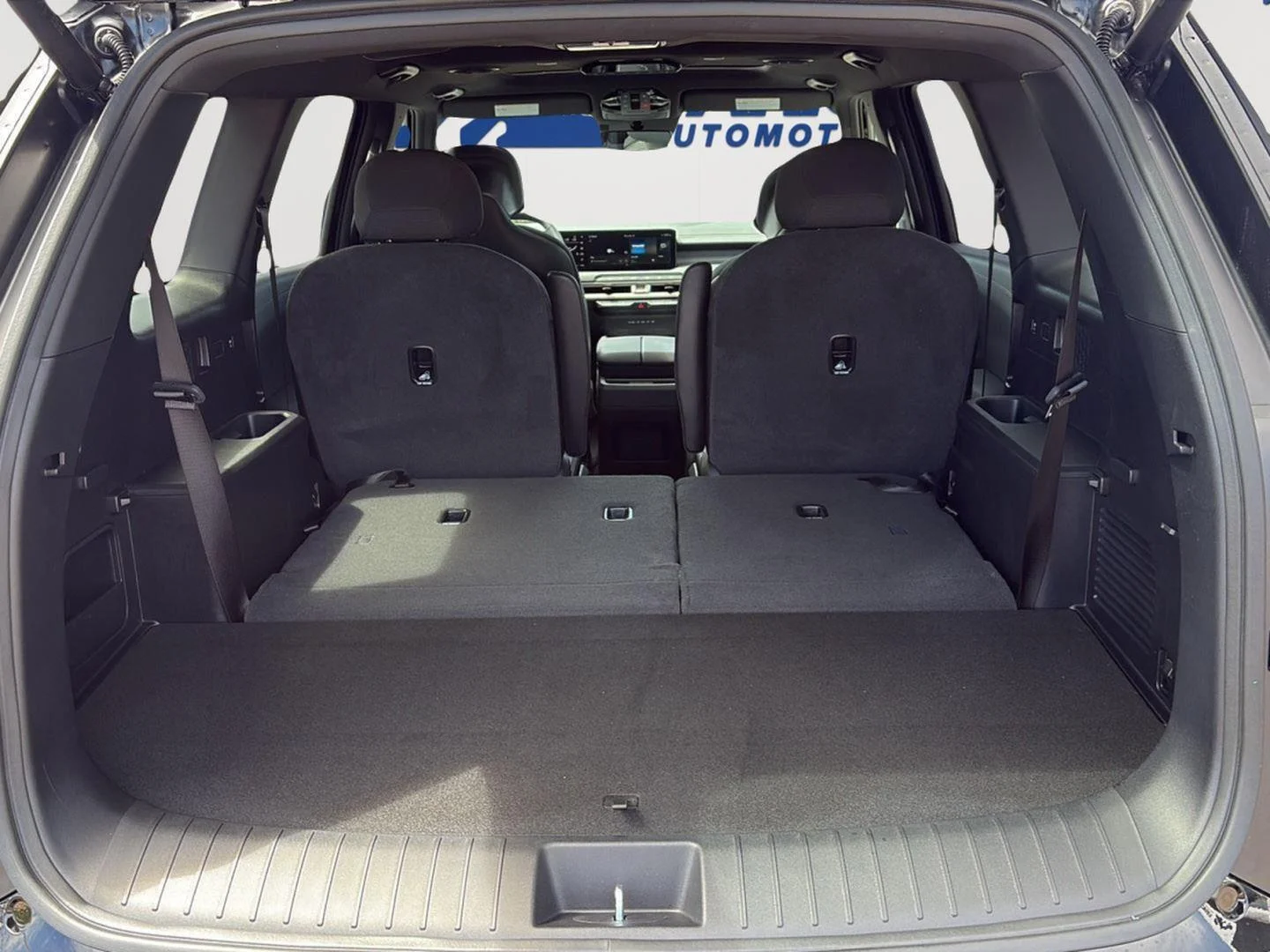 Used 2027 Ebony Black Kia S image 10