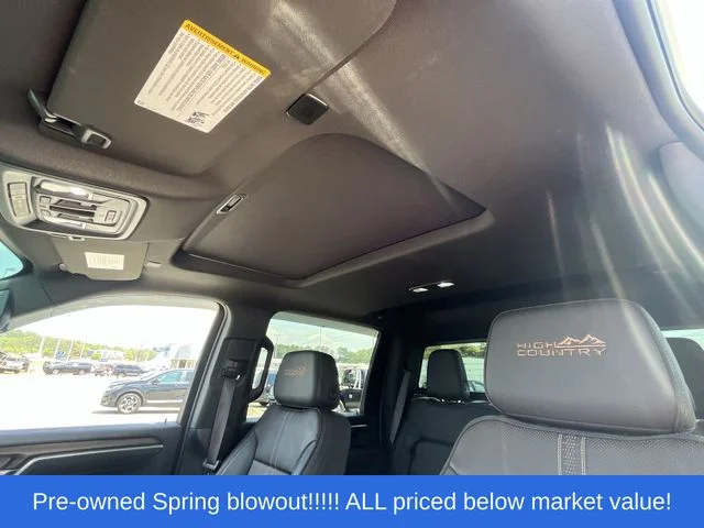 Used 2025 White Chevrolet High Country image 32