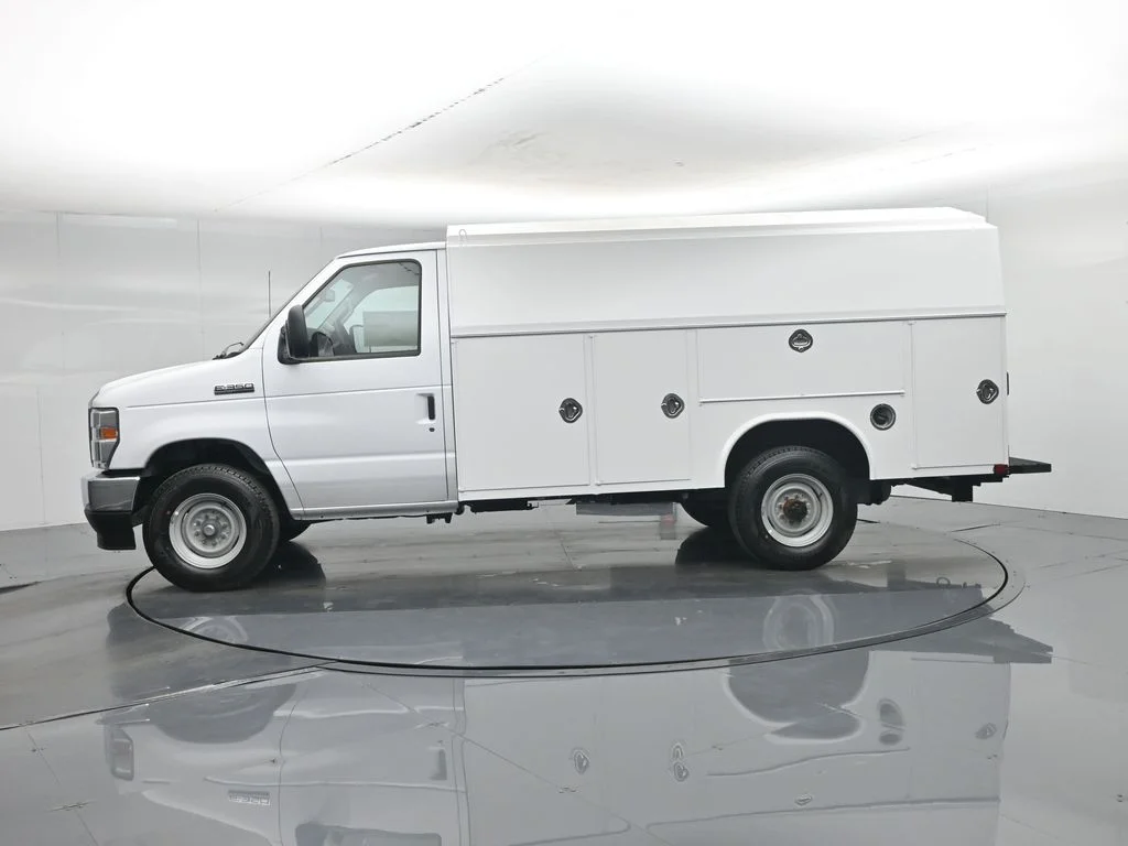 New 2026 White Ford Base image 29