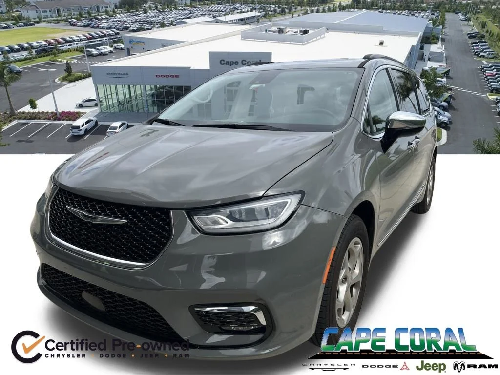 2023 Chrysler Pacifica Limited AWD's photo