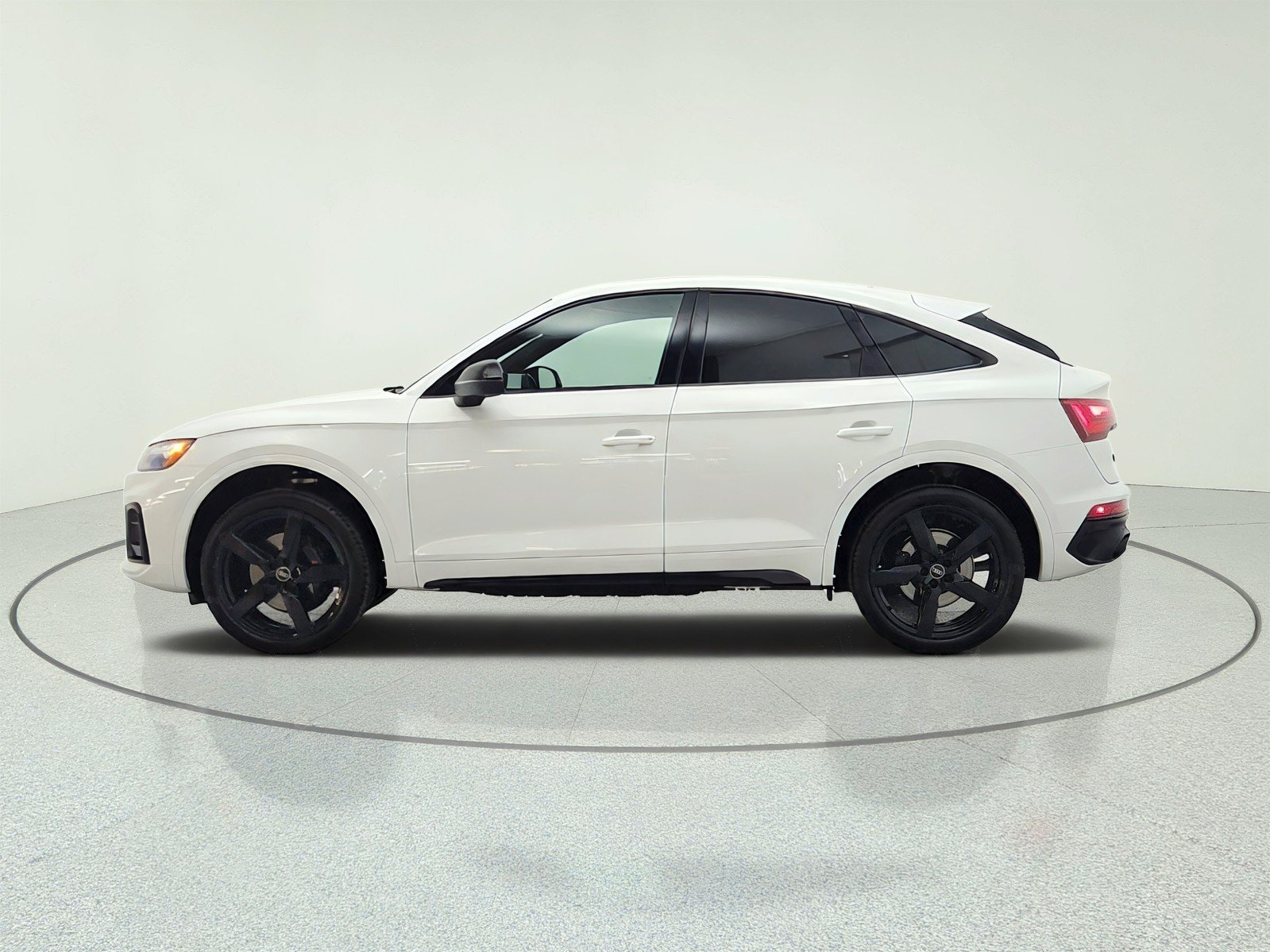 Used 2022 Glacier White Metallic Audi Premium Plus 3.0 TFSI quattro image 8