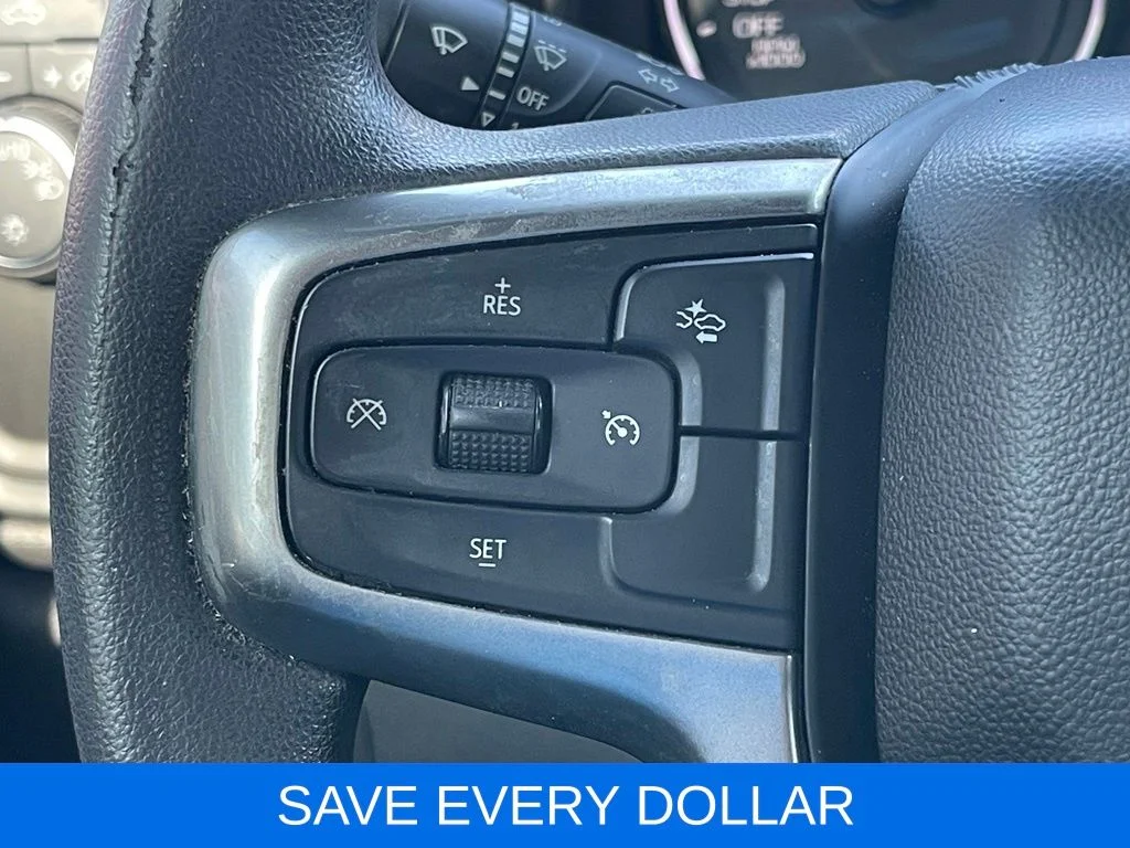 Used 2022 Black Chevrolet Custom image 17