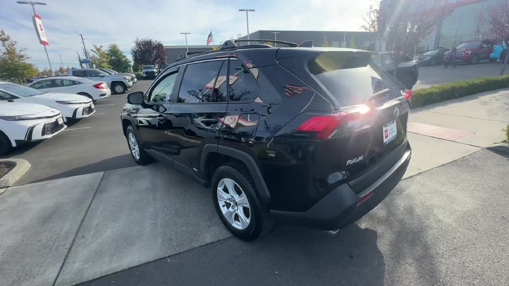 Used 2021 Midnight Black Metallic Toyota XLE image 31