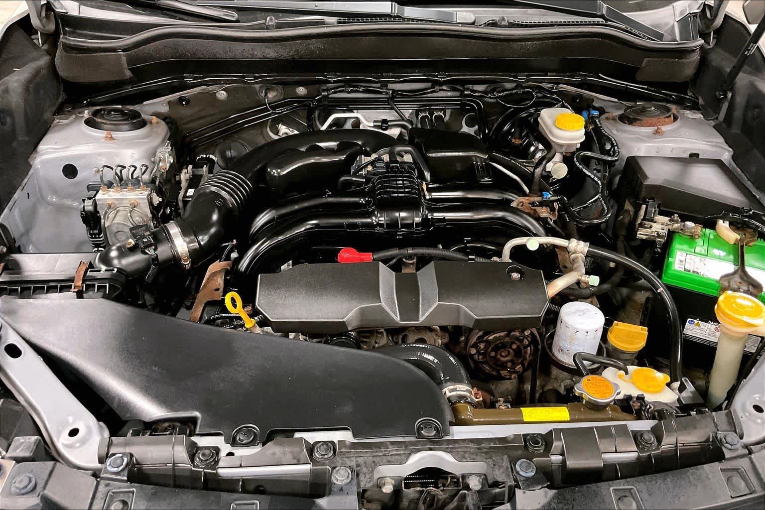 Used 2014 Burnished Bronze Metallic Subaru 2.5i Touring image 32
