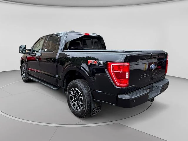 Used 2023 Agate Black Metallic Ford XLT image 3