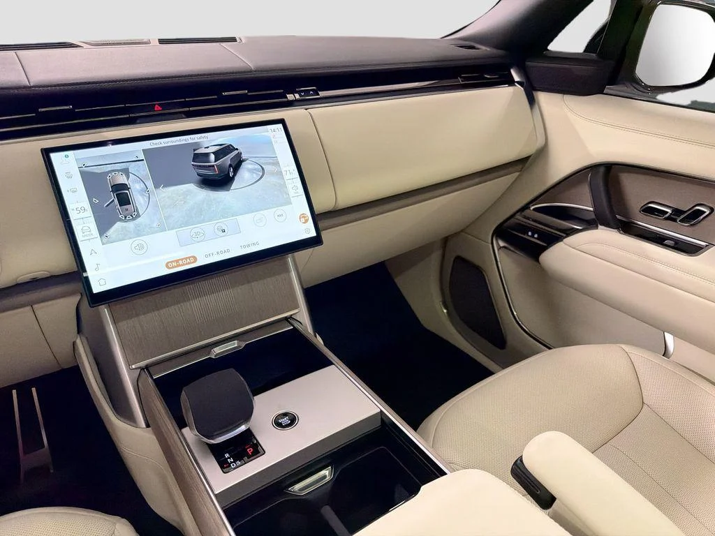 New 2026 Tourmaline Brown in Gloss finish Land Rover Autobiography image 24