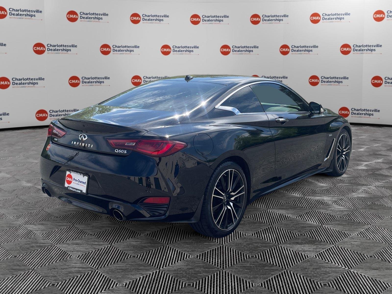 Used 2018 Black Obsidian INFINITI SPORT image 5