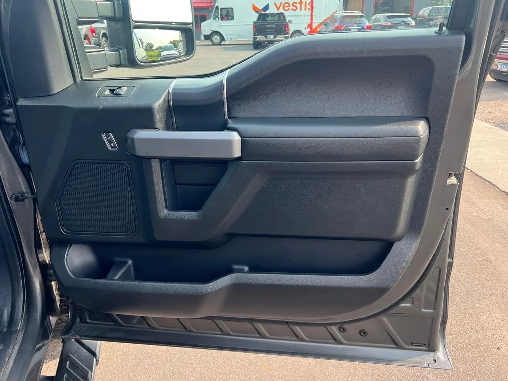Used 2018 Gray Ford XLT image 44