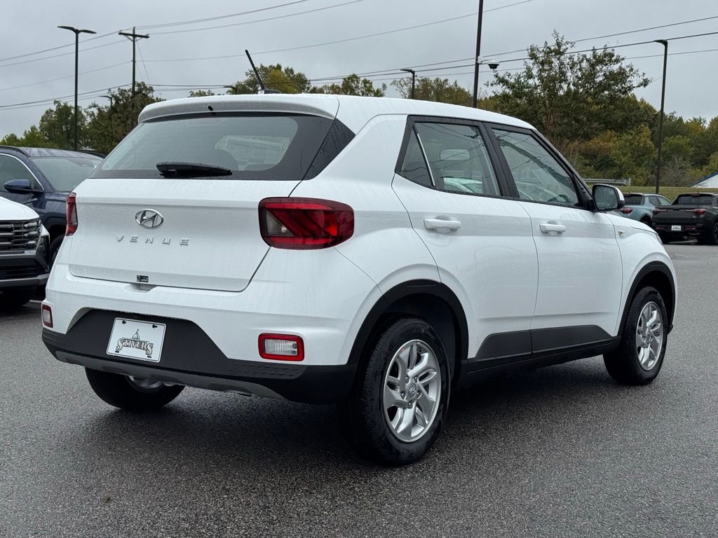 2026 Hyundai Venue SE - Photo 10