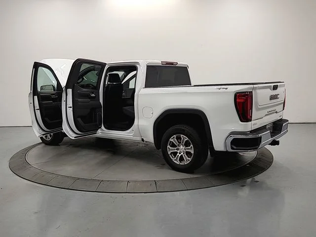 Used 2025 White GMC SLT image 12