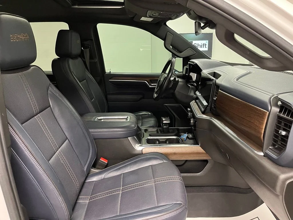 Used 2022 Beige Chevrolet High Country image 58