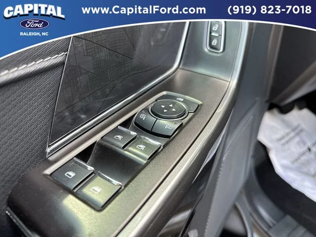 Used 2023 Gray Ford XLT image 20