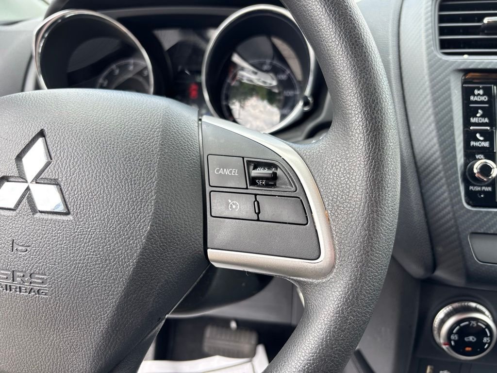 Used 2024  Mitsubishi 2.0 ES image 24