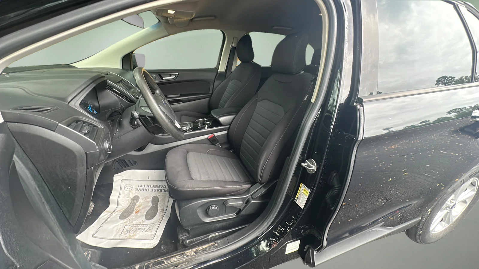 Used 2018 Black Ford SE image 17