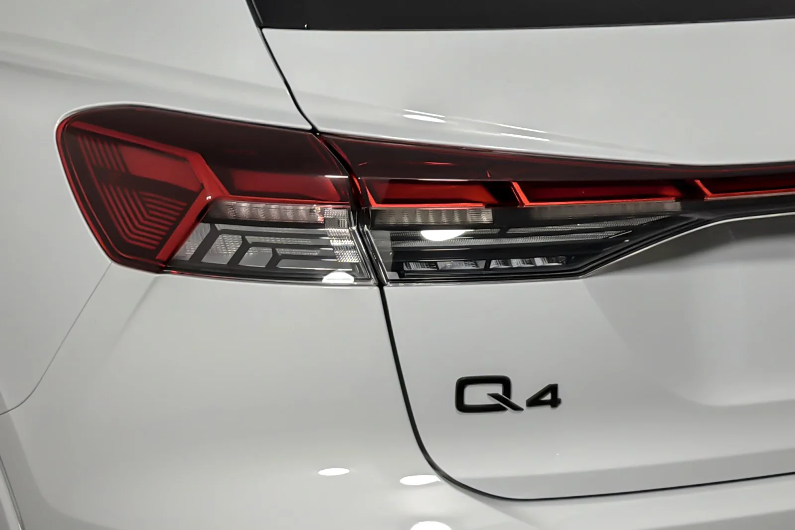 New 2026 Glacier White Metallic Audi Premium 55 quattro image 26