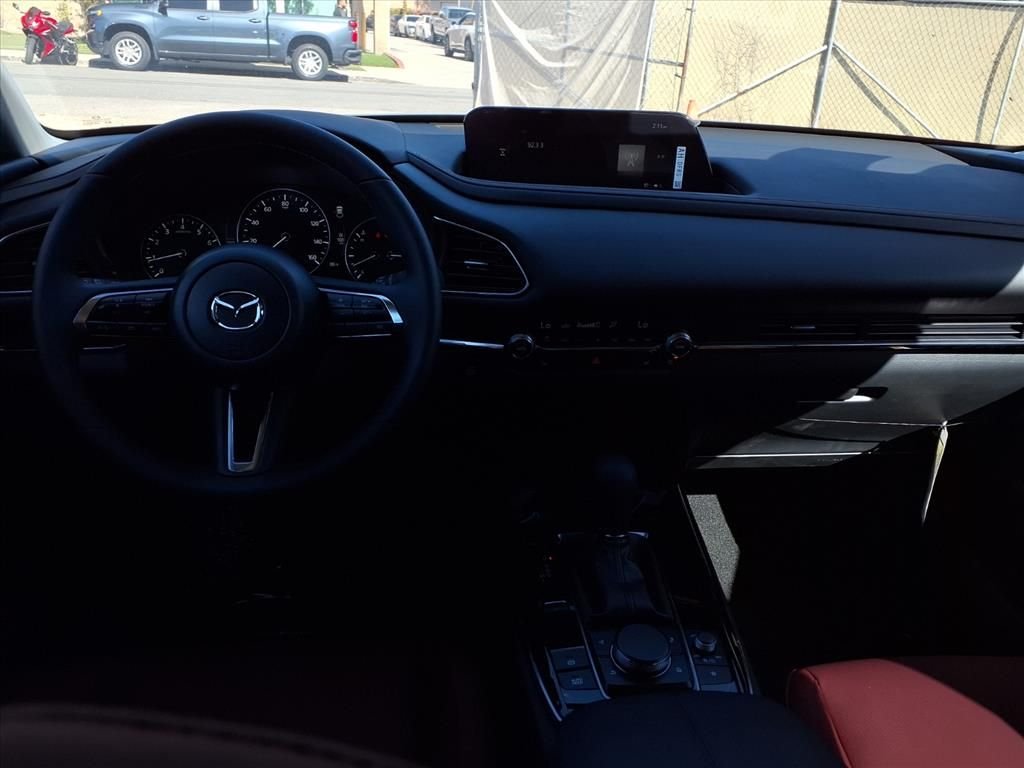 2025 Mazda CX-30 Carbon Edition - Photo 19