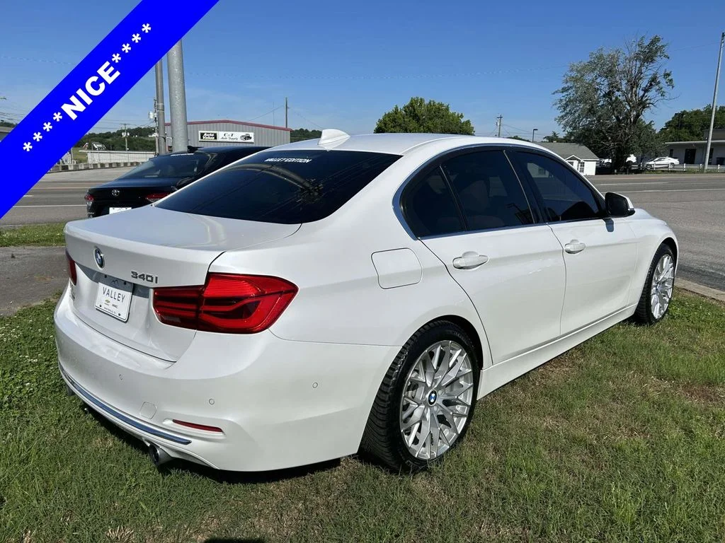 Used 2018 White BMW 340i image 4