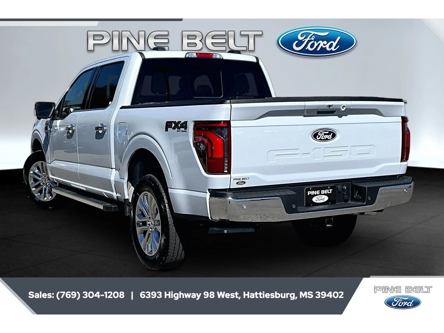 Used 2025 Space White Metallic Ford LARIAT image 2