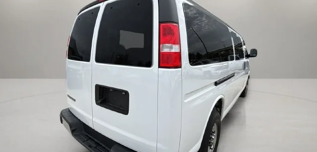 Used 2024 White Chevrolet LT image 32
