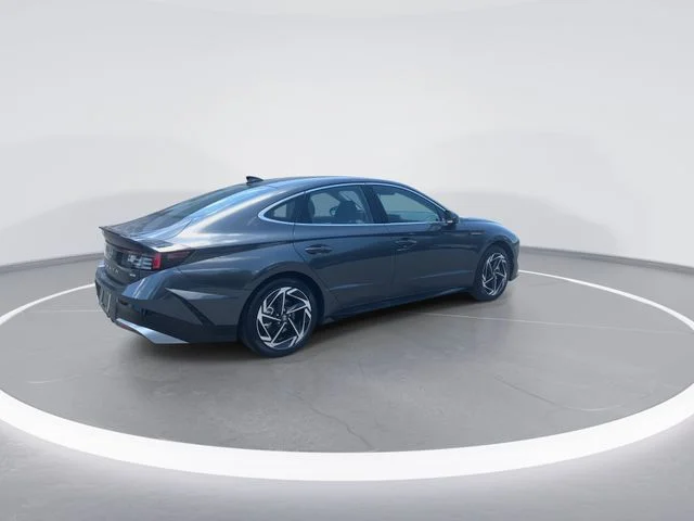 Used 2026 Gray Hyundai SEL Sport image 8