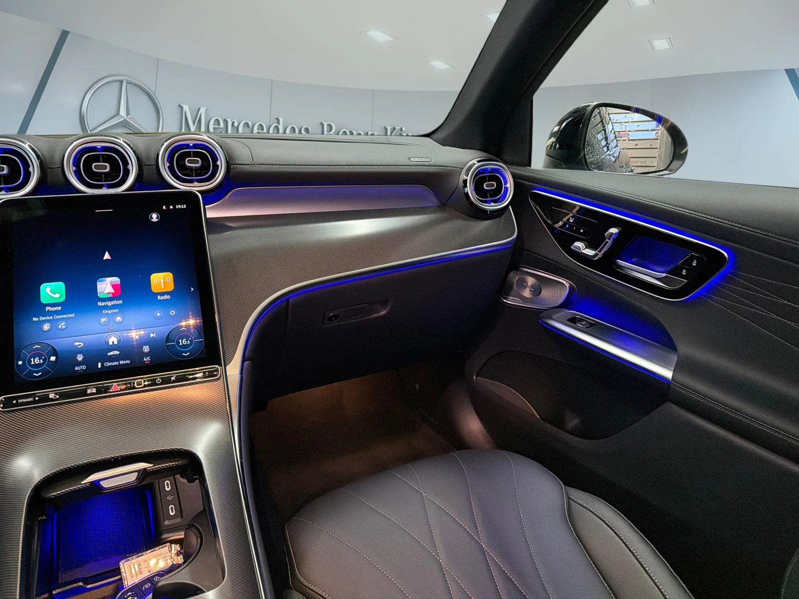 New 2026 White Mercedes-Benz 300 4matic Suv image 20