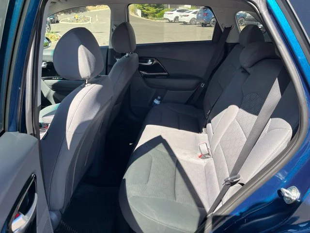 Used 2022 Deep Cerulean Kia LXS image 15