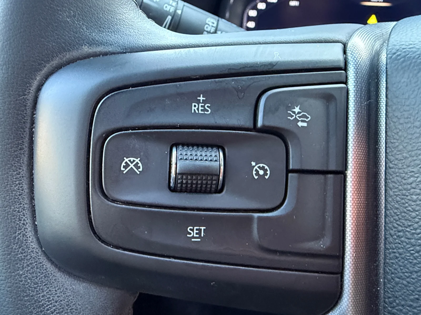Used 2024 Sterling Metallic GMC SLE image 24