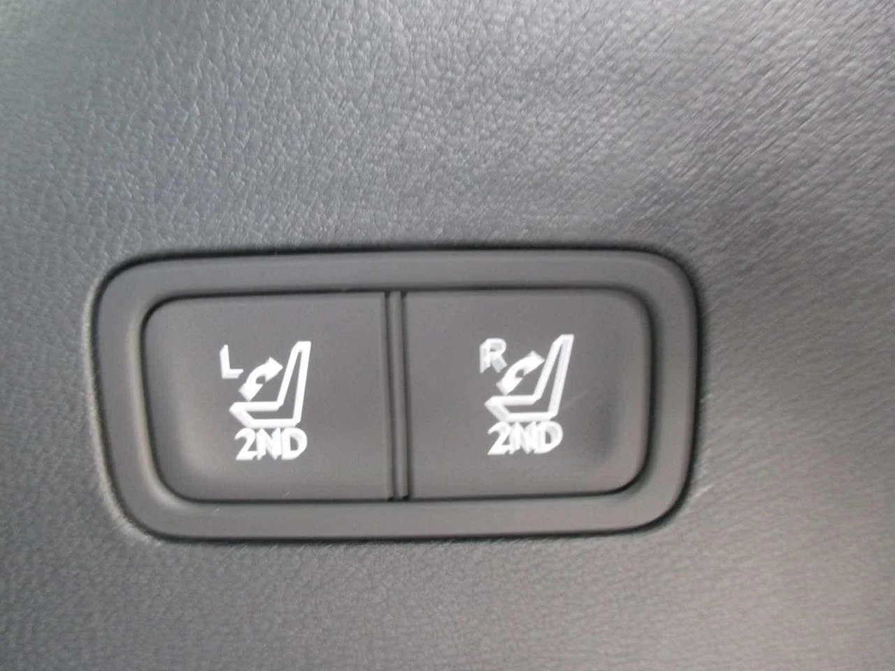 New 2026 Silver Hyundai Calligraphy image 7