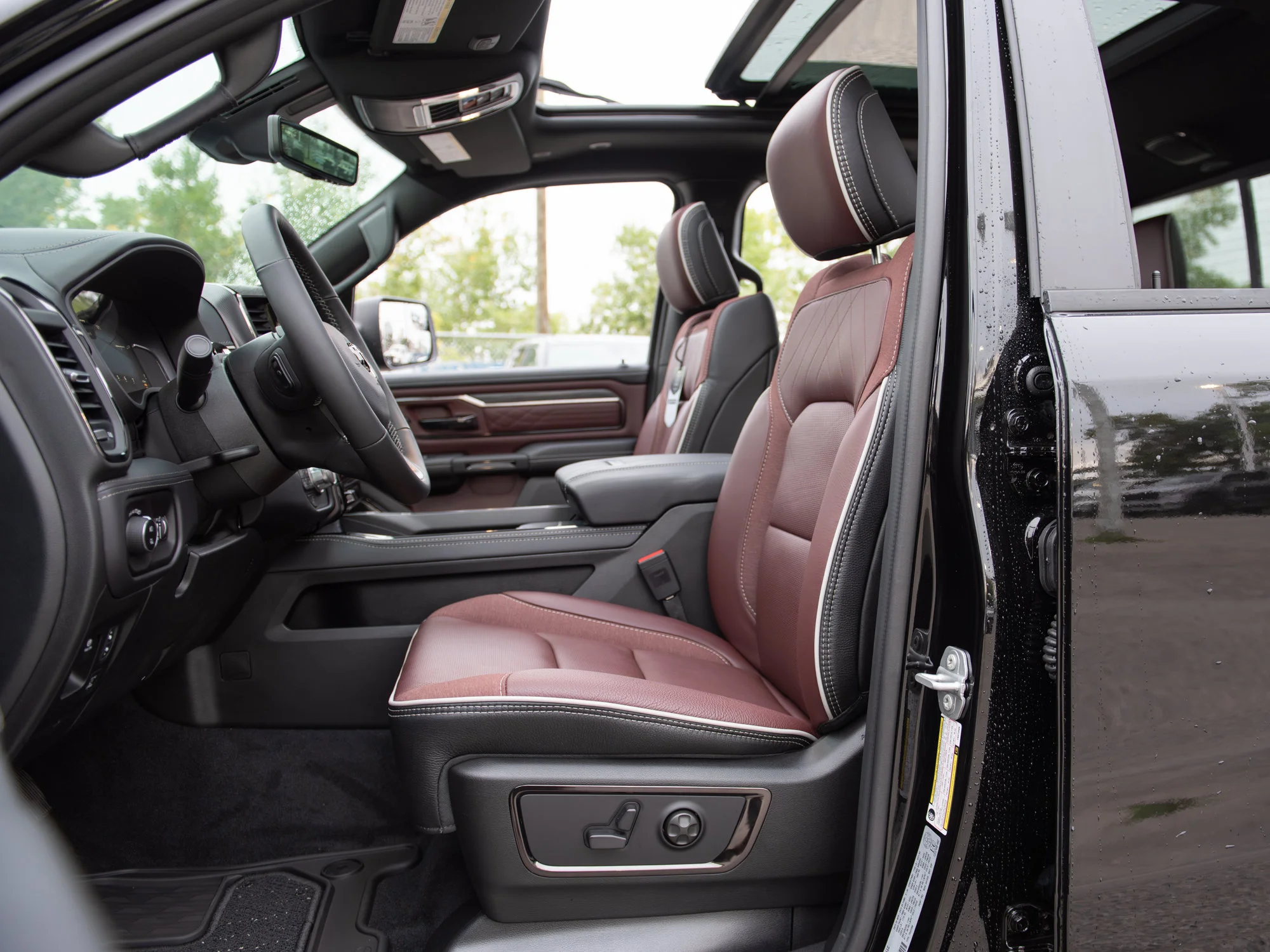 New 2026 Black RAM Limited Night* Crew Cab 4x4, 540 Horsepower, Massage Seats, Head-Up Display image 30