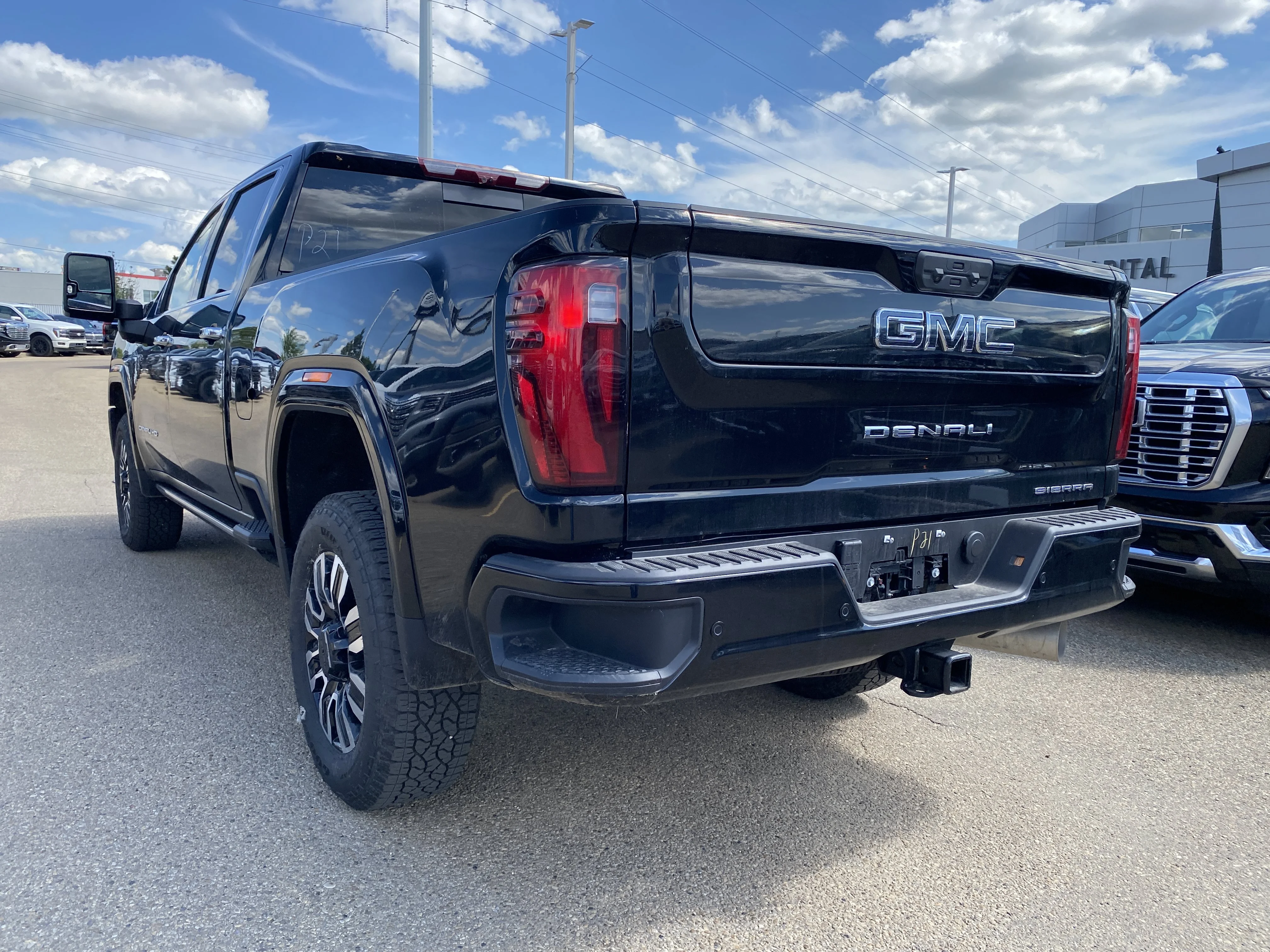 New 2026 ONYX BLACK GMC Denali Ultimate image 4