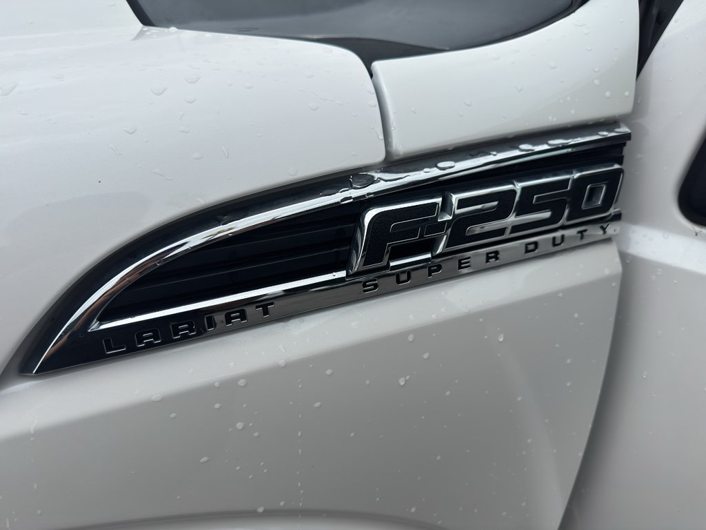 Used 2015 White Ford Lariat image 40
