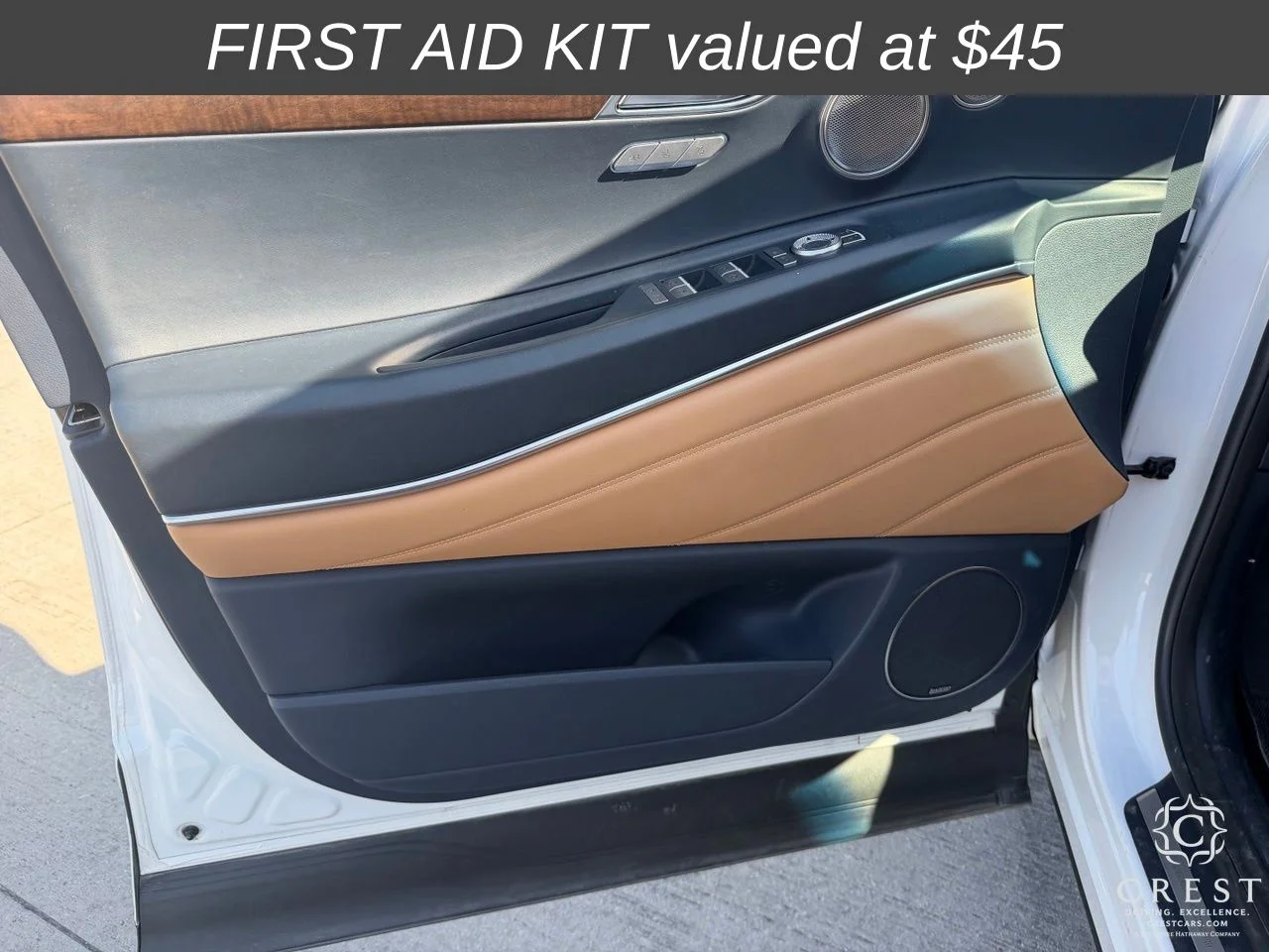 Used 2022 Alta White Genesis 3.5T image 4
