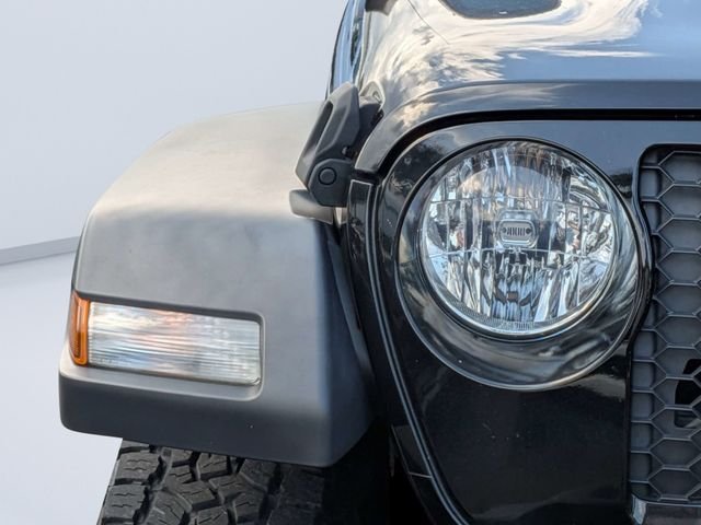 Used 2020 Black Jeep Sport image 9