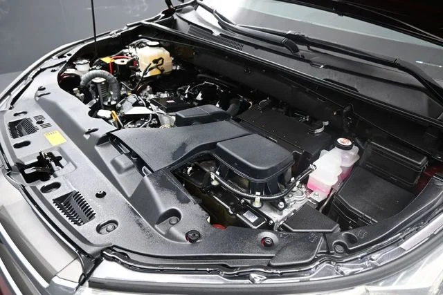Used 2019 Red Toyota Limited image 50