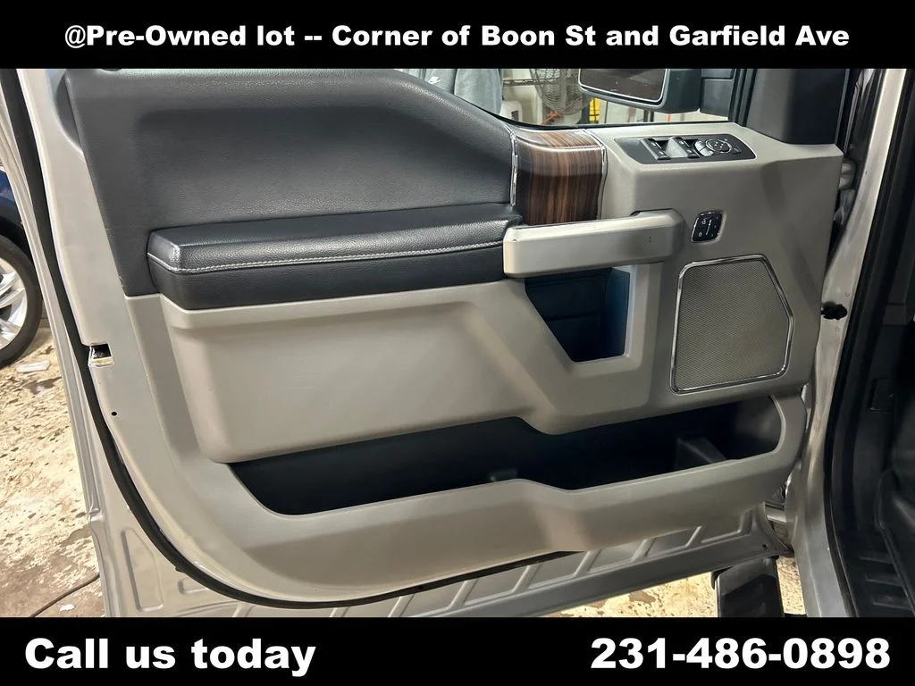Used 2015 Silver Ford Lariat image 15