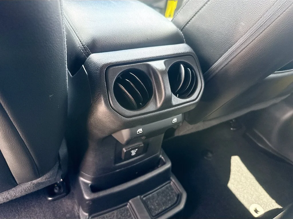 Used 2022  Jeep Unlimited Sahara 4xe image 25