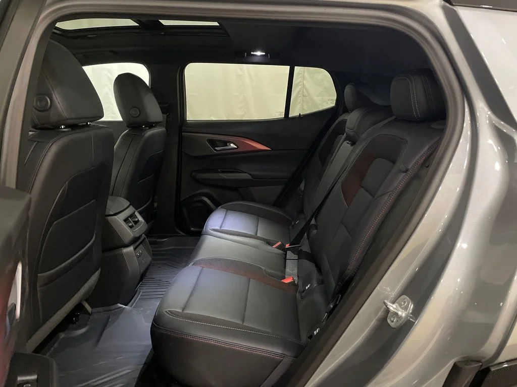 New 2025 Sterling Gray Metallic Chevrolet RS image 31