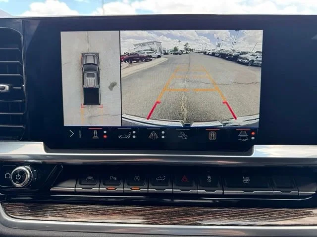 Certified Used 2025 Sterling Metallic GMC Elevation image 31