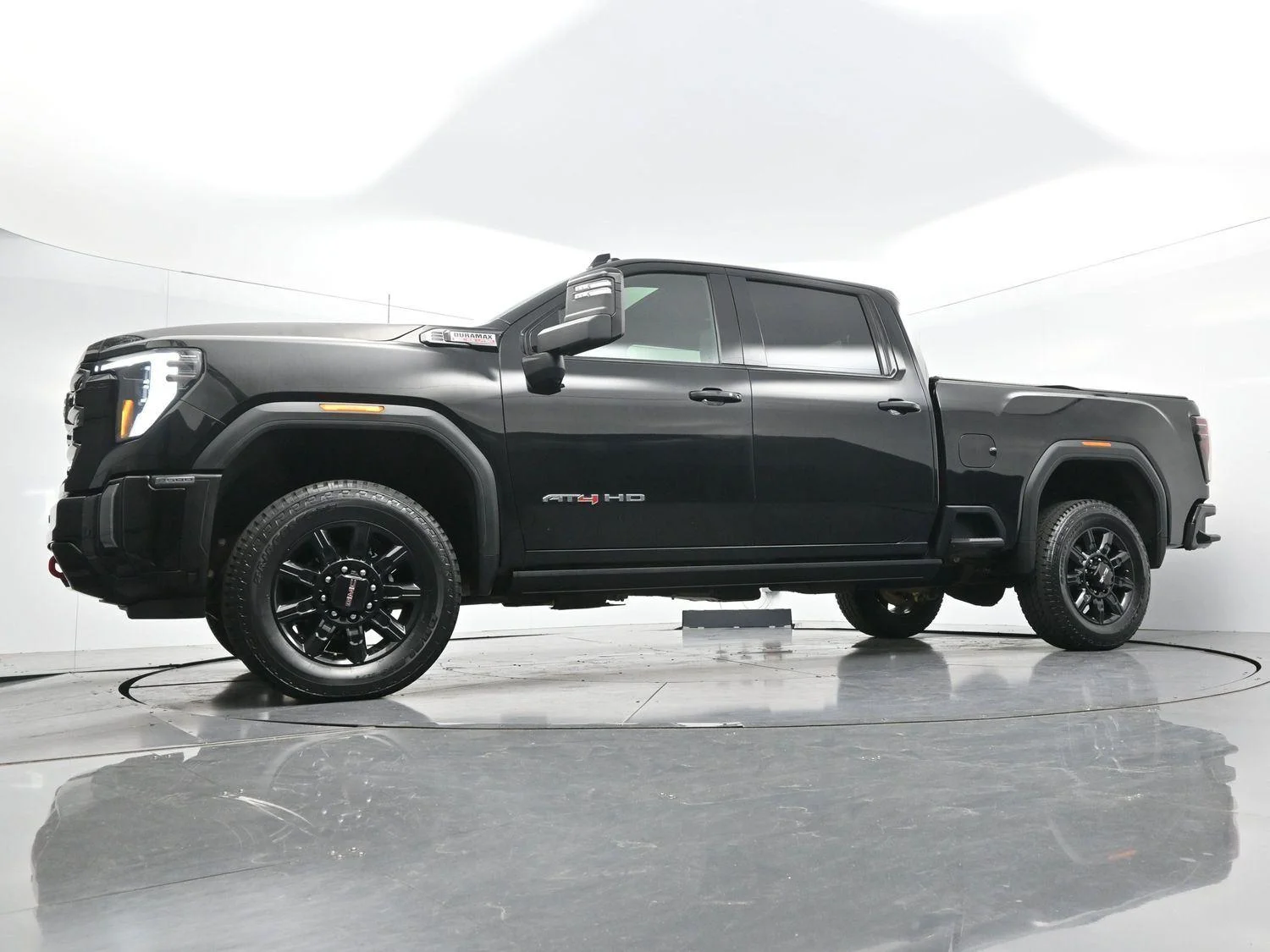 Used 2024 Onyx Black GMC AT4 image 45