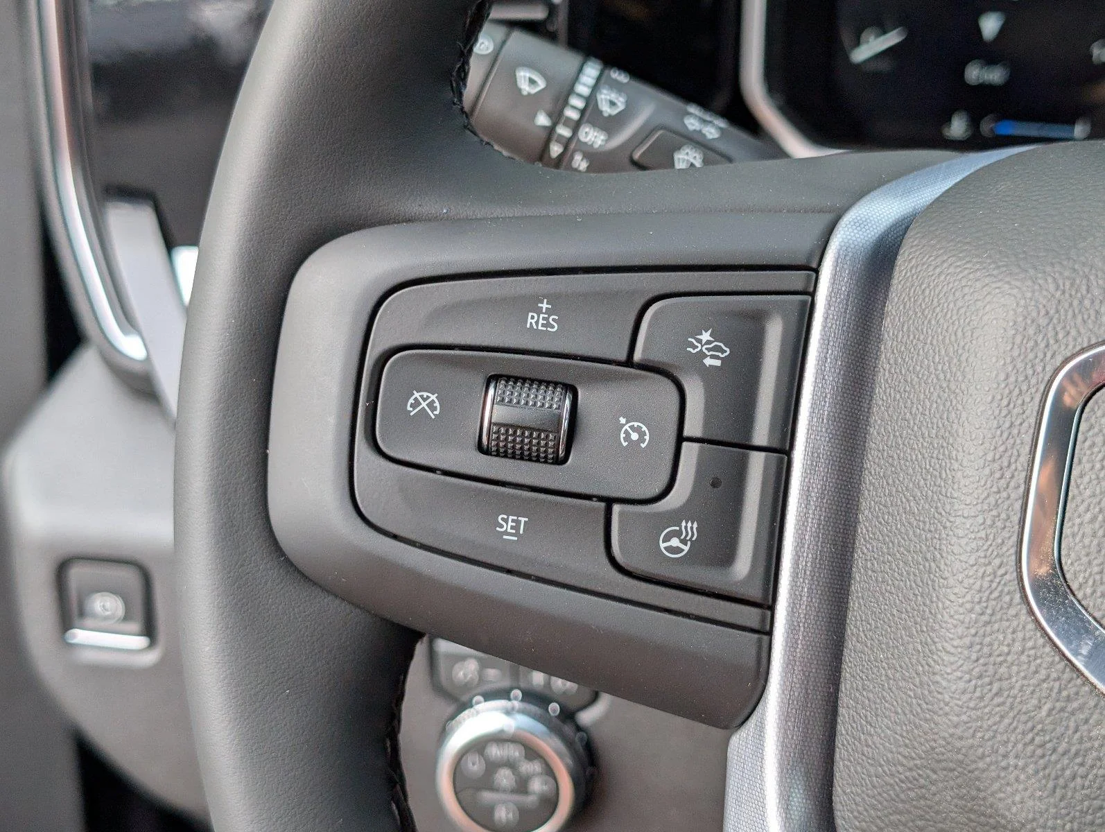 New 2026 Onyx Black GMC Elevation image 28