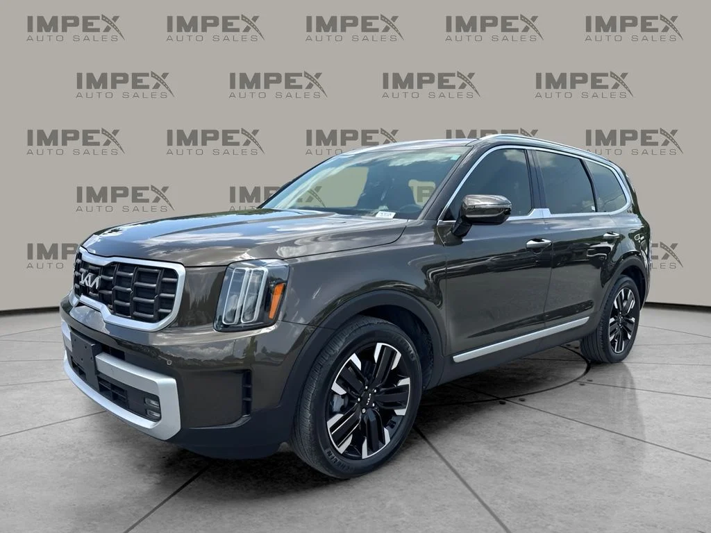 Used 2023 Green Kia SX-Prestige image 1