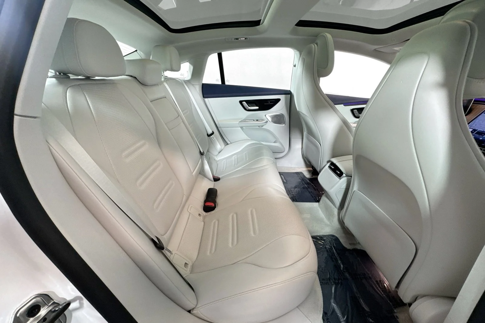 Used 2023 Manufaktur Moon Mercedes-Benz AMG® EQE image 26