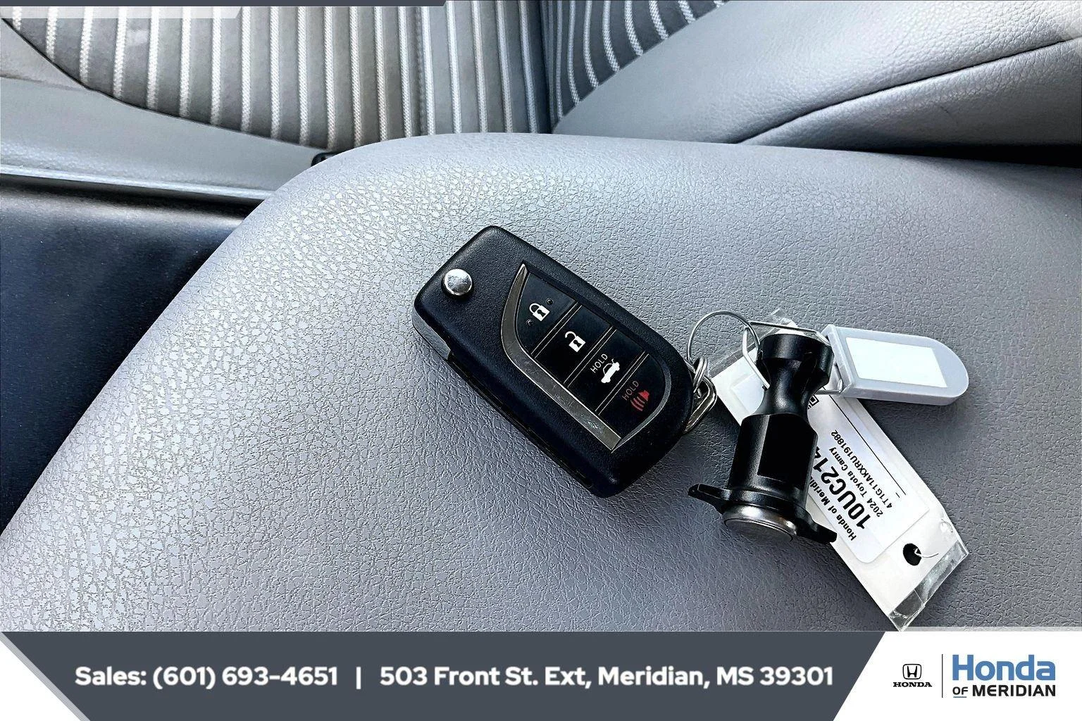 Used 2024 Reservoir Blue Toyota SE image 9