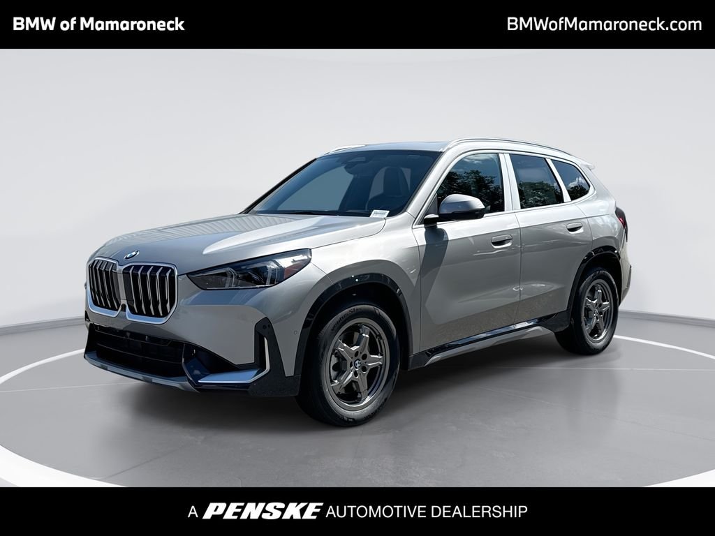 New 2027 Space Silver Metallic BMW xDrive28i image 1