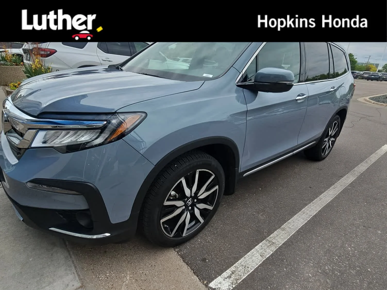 2022 Honda Pilot Touring AWD's photo