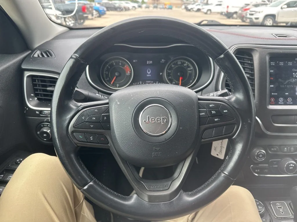 Used 2020 Silver Jeep Trailhawk image 9