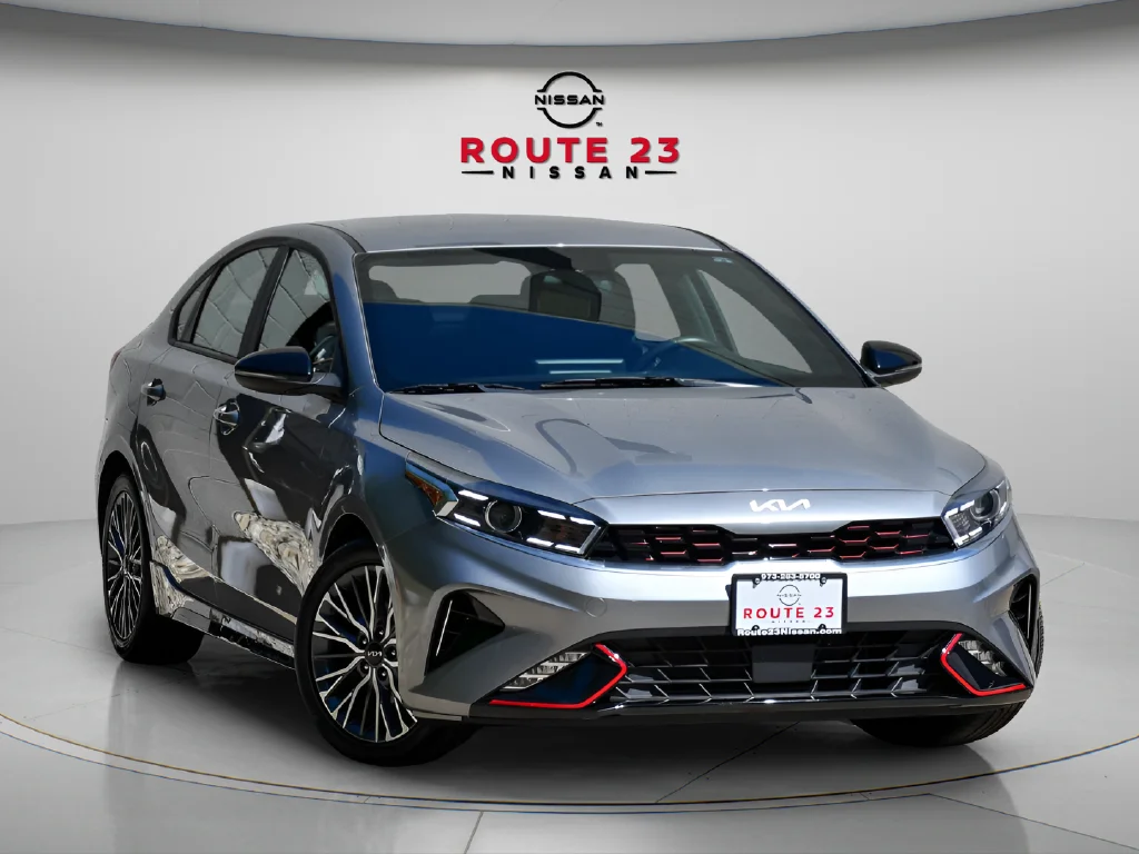 Used 2022 Gray Kia GT-Line image 3