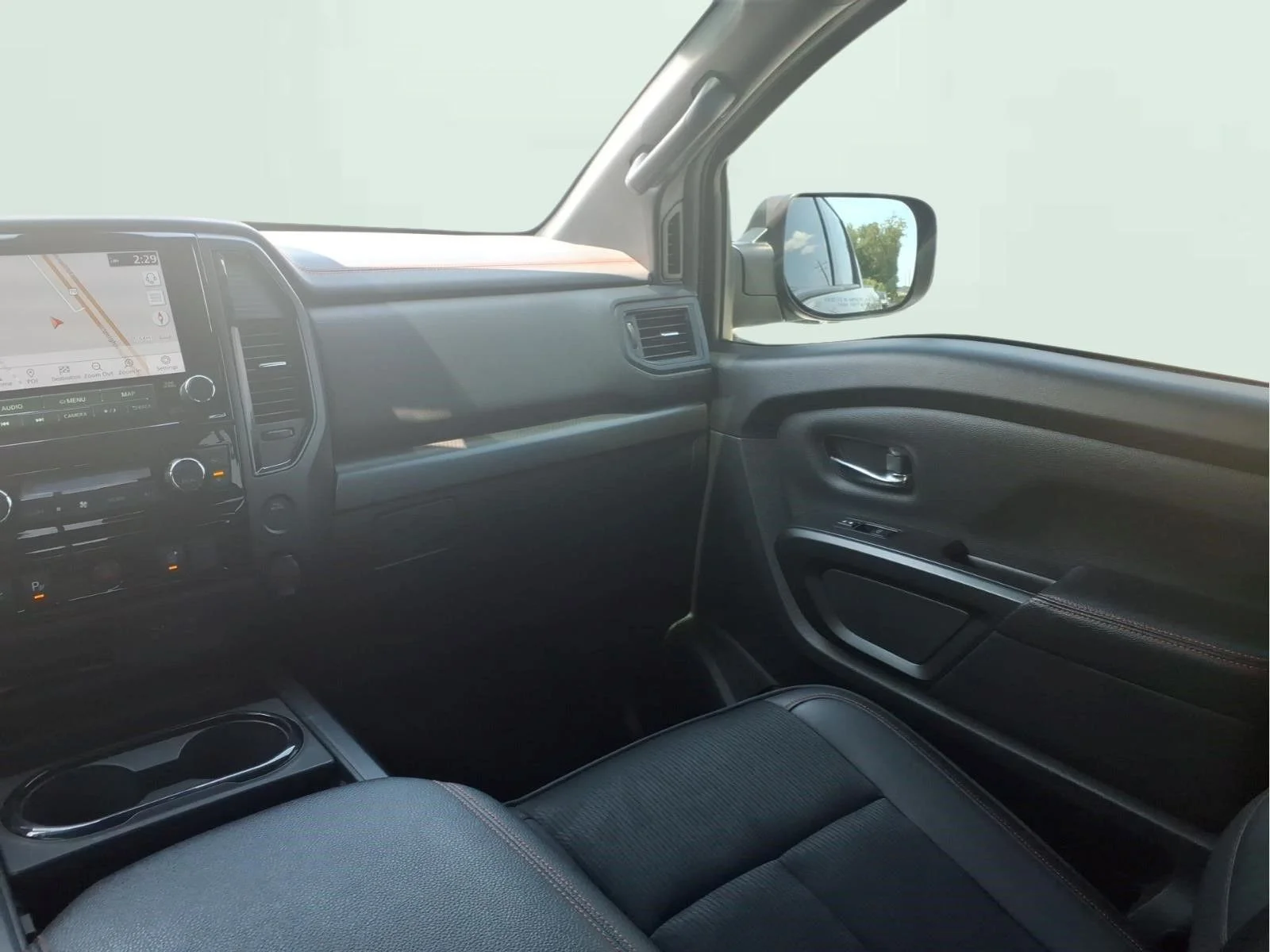 2022 Nissan Titan PRO-4X - Photo 13