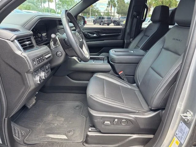 Used 2024 Silver GMC Denali image 4