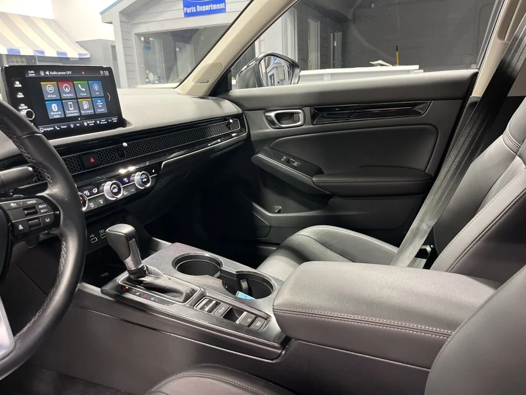 2024 Honda Civic Touring - Photo 14